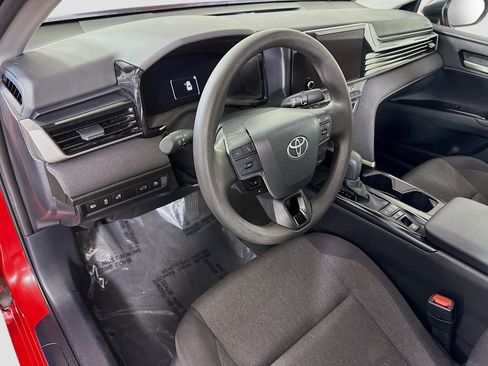 Used 2025 Toyota Camry LE image 23