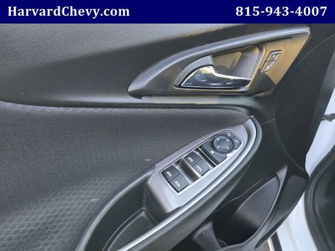 Used 2022 Chevrolet Malibu LS image 31