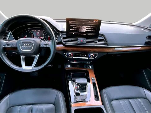 Used 2021 Audi Q5 2.0T Premium w/ Convenience Package AWD/4WD image 16
