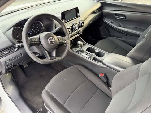 Used 2024 Nissan Sentra S image 9