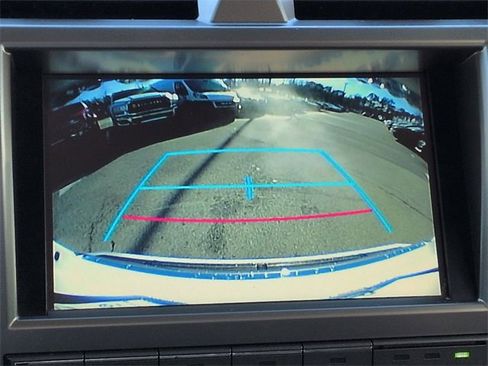 Used 2015 Lexus GX 460 w/ Premium Package image 22