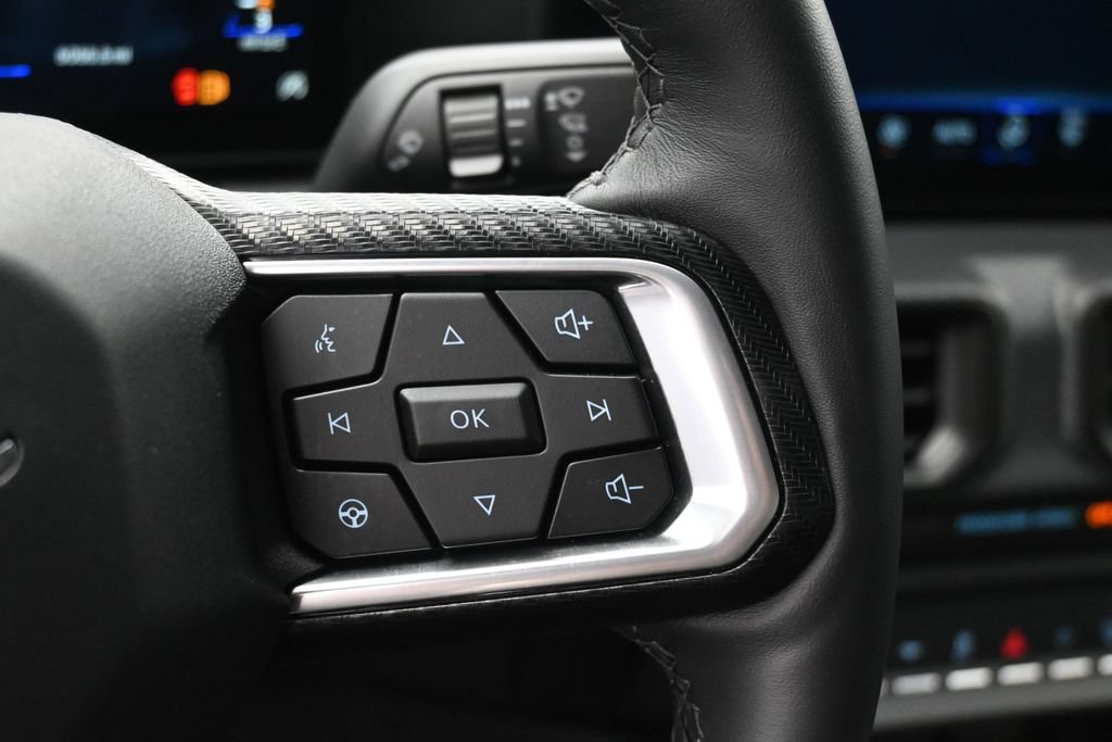 Used 2025 Ford Mustang GT RWD image 9