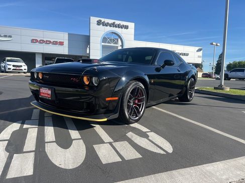 Used 2021 Dodge Challenger R/T Scat Pack image 4