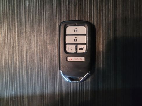 Used 2019 Honda Pilot Touring image 32