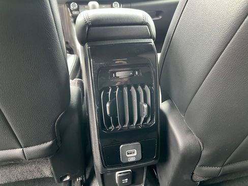 Used 2025 Jeep Compass Trailhawk AWD/4WD image 23