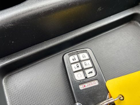 Used 2019 Honda Odyssey EX-L image 27