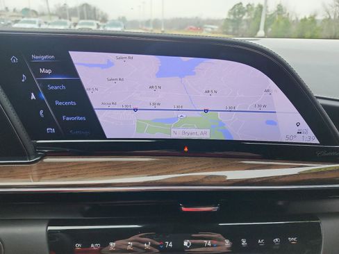 Used 2024 Cadillac Escalade Sport Platinum w/ LPO, ONYX Package image 20