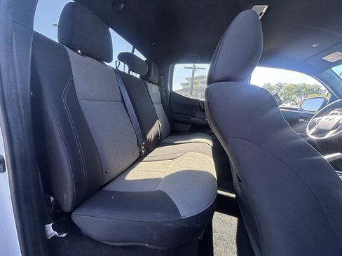 Used 2021 Toyota Tacoma TRD Sport w/ Technology Package RWD image 19