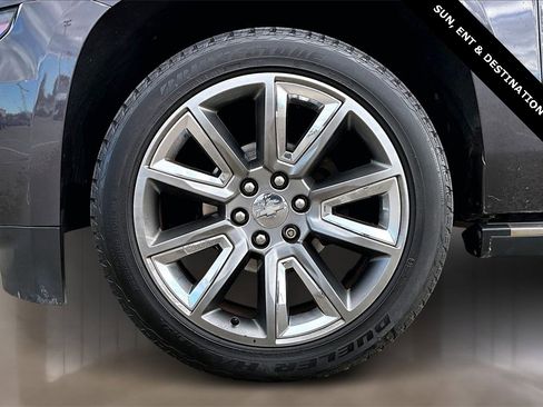 Used 2015 Chevrolet Suburban LTZ image 8