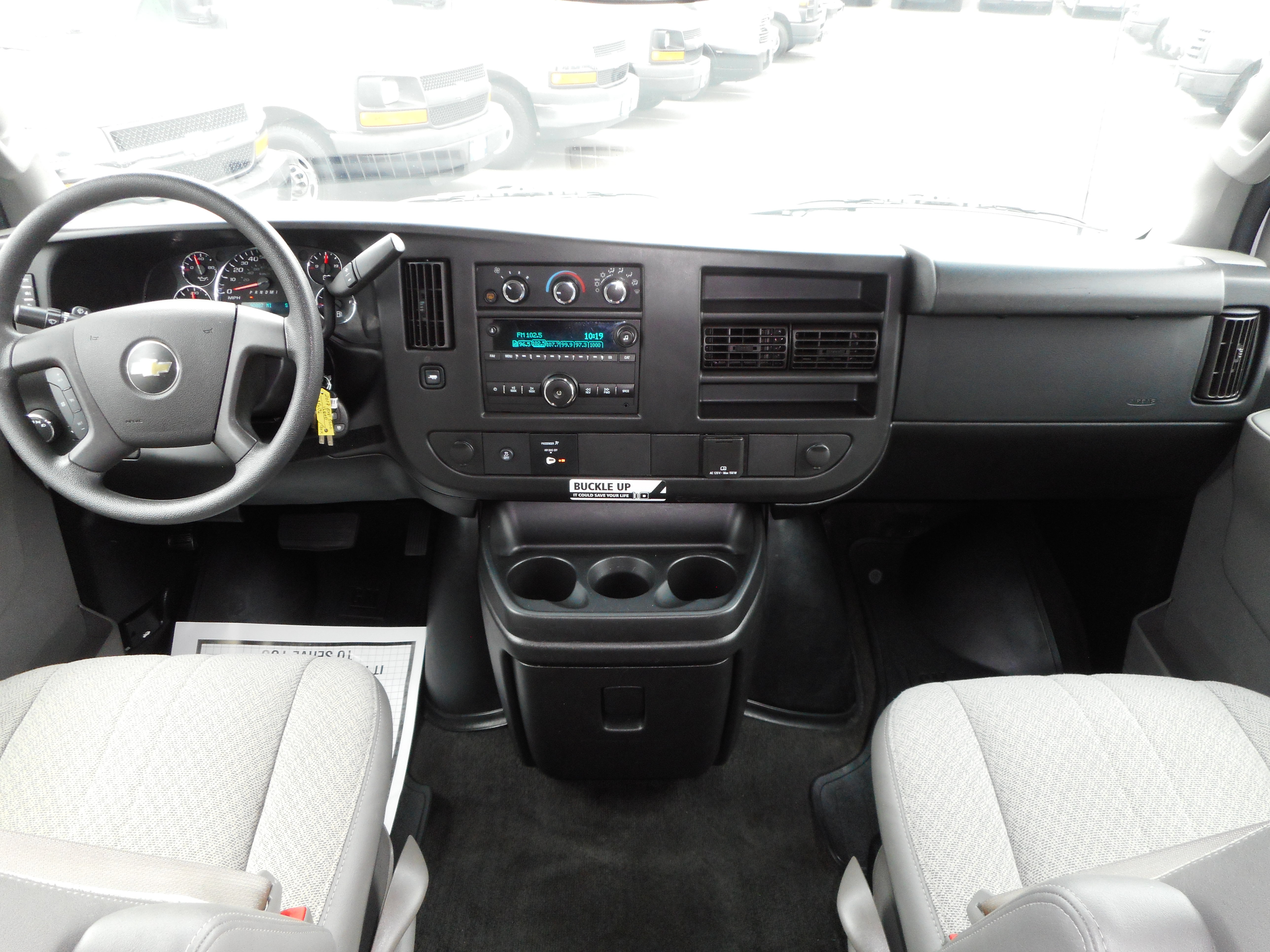 Used 2017 Chevrolet Express 3500 LT w/ LT Preferred Equipment Group RWD image 23