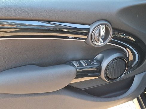 Used 2024 MINI Cooper S FWD image 9
