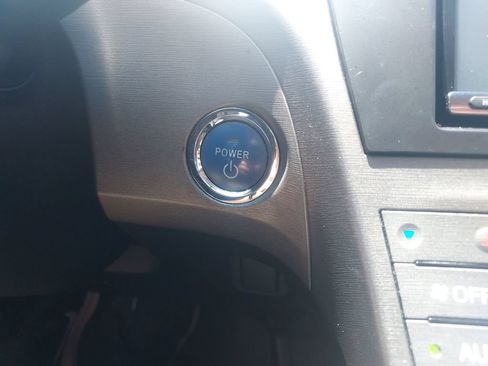 Used 2012 Toyota Prius Two FWD image 16