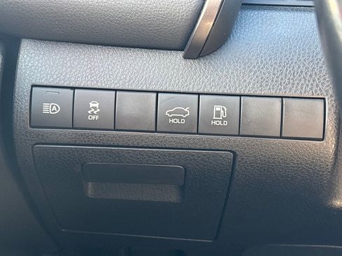 Used 2020 Toyota Camry SE image 23