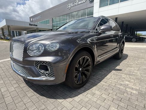 Certified 2021 Bentley Bentayga image 9