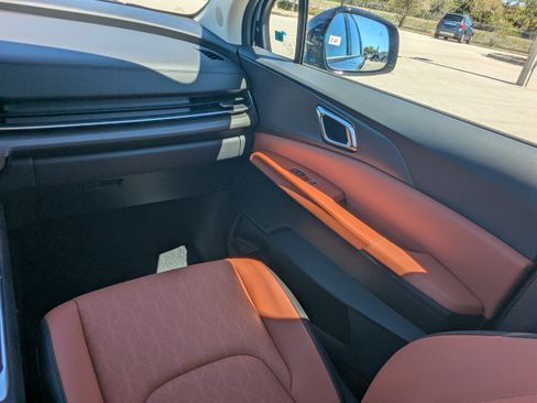 New 2026 Kia Carnival EX FWD image 21