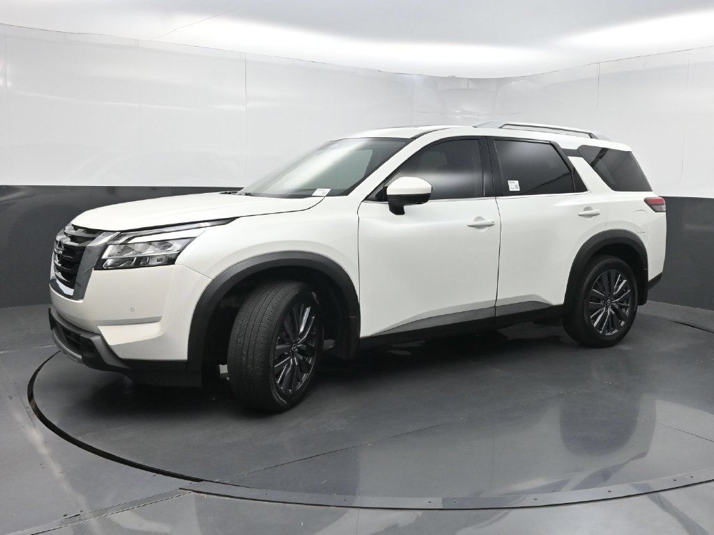 Used 2024 Nissan Pathfinder SL w/ SL Premium Package FWD image 24