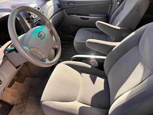 Used 2006 Toyota Sienna LE FWD image 5