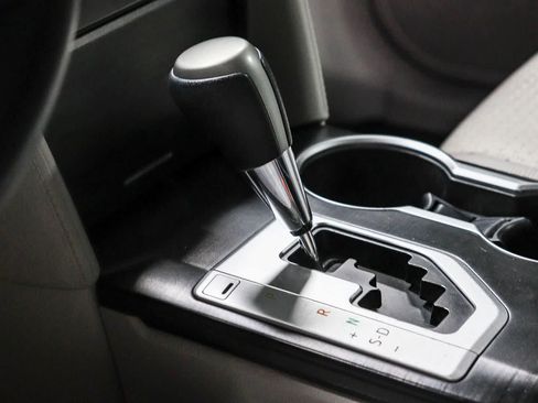 Used 2014 Toyota Camry LE FWD image 20
