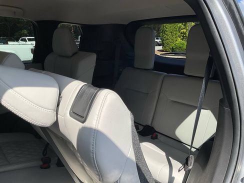 Used 2022 Mitsubishi Outlander SEL AWD/4WD image 28