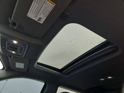 Used 2024 GMC Sierra 2500 Denali w/ Denali Reserve Package image 9