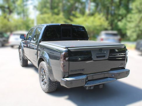 Used 2019 Nissan Frontier SV w/ Value Truck Package RWD image 7