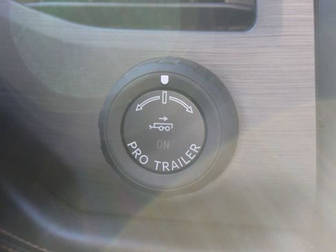 Used 2023 Ford Expedition Platinum image 31