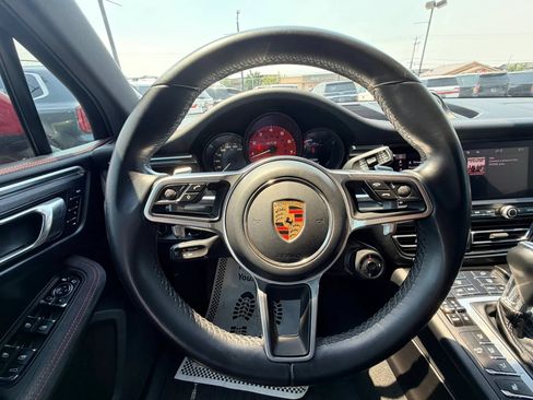 Used 2020 Porsche Macan GTS w/ Sport Chrono Package AWD/4WD image 10