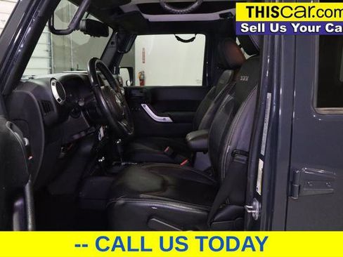 Used 2016 Jeep Wrangler Unlimited Sahara w/ Connectivity Group image 10