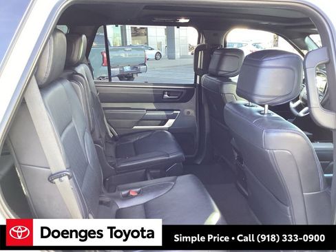 Used 2024 Toyota Sequoia Platinum image 21