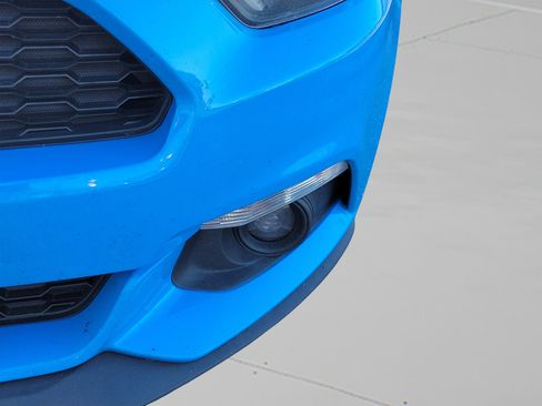 Used 2017 Ford Mustang Premium image 9