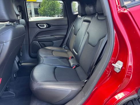 Used 2025 Jeep Compass Trailhawk AWD/4WD image 24