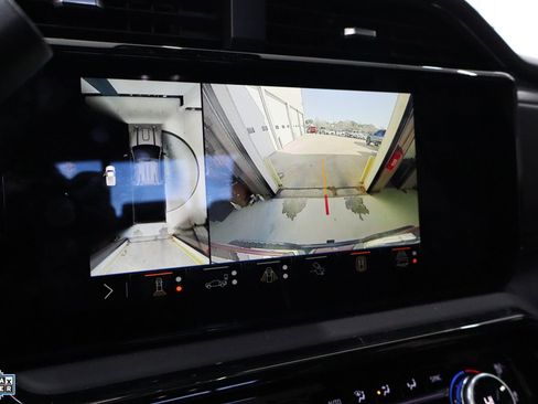 Used 2024 GMC Sierra 2500 AT4X image 23