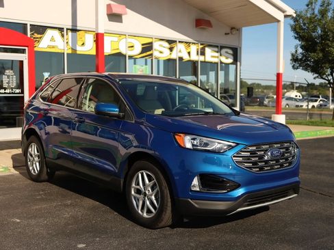 Used 2024 Ford Edge SEL w/ Convenience Package AWD/4WD image 3