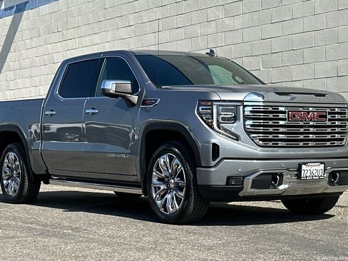 Used 2023 GMC Sierra 1500 Denali w/ Denali Reserve Package AWD/4WD image 1