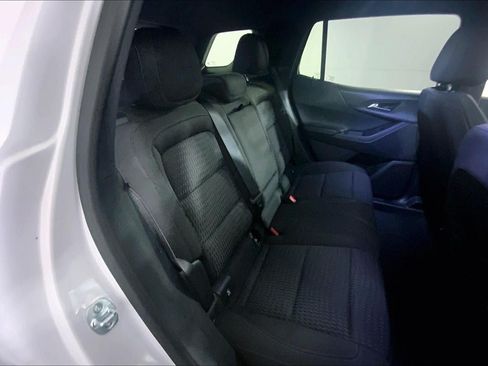 Used 2026 Chevrolet Equinox LT FWD image 23