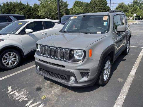 Used 2020 Jeep Renegade Latitude w/ Popular Equipment Group FWD image 3