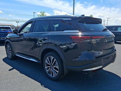 New 2026 INFINITI QX60 Luxe w/ Family Package AWD/4WD image 3