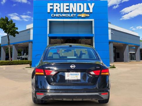 Used 2024 Nissan Altima 2.5 SV image 6