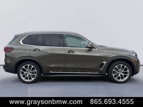 Used 2026 BMW X5 xDrive40i AWD/4WD image 2