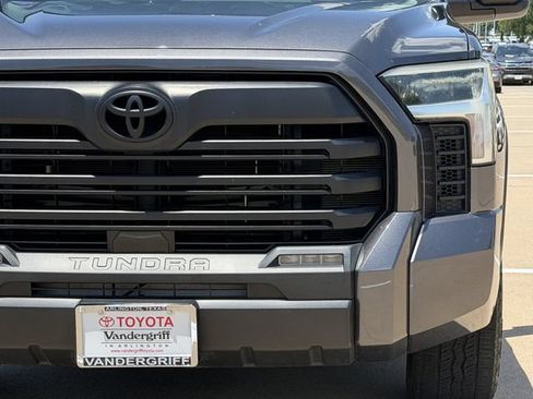 Used 2022 Toyota Tundra SR5 AWD/4WD image 8