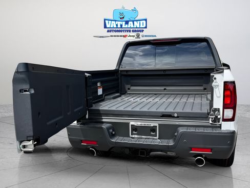 New 2026 Honda Ridgeline Black Edition image 6