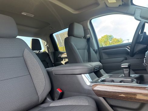 New 2026 GMC Sierra 1500 Elevation image 11