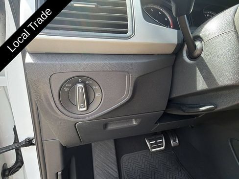 Used 2021 Volkswagen Atlas Cross Sport SE w/ V6 Towing Package FWD image 34