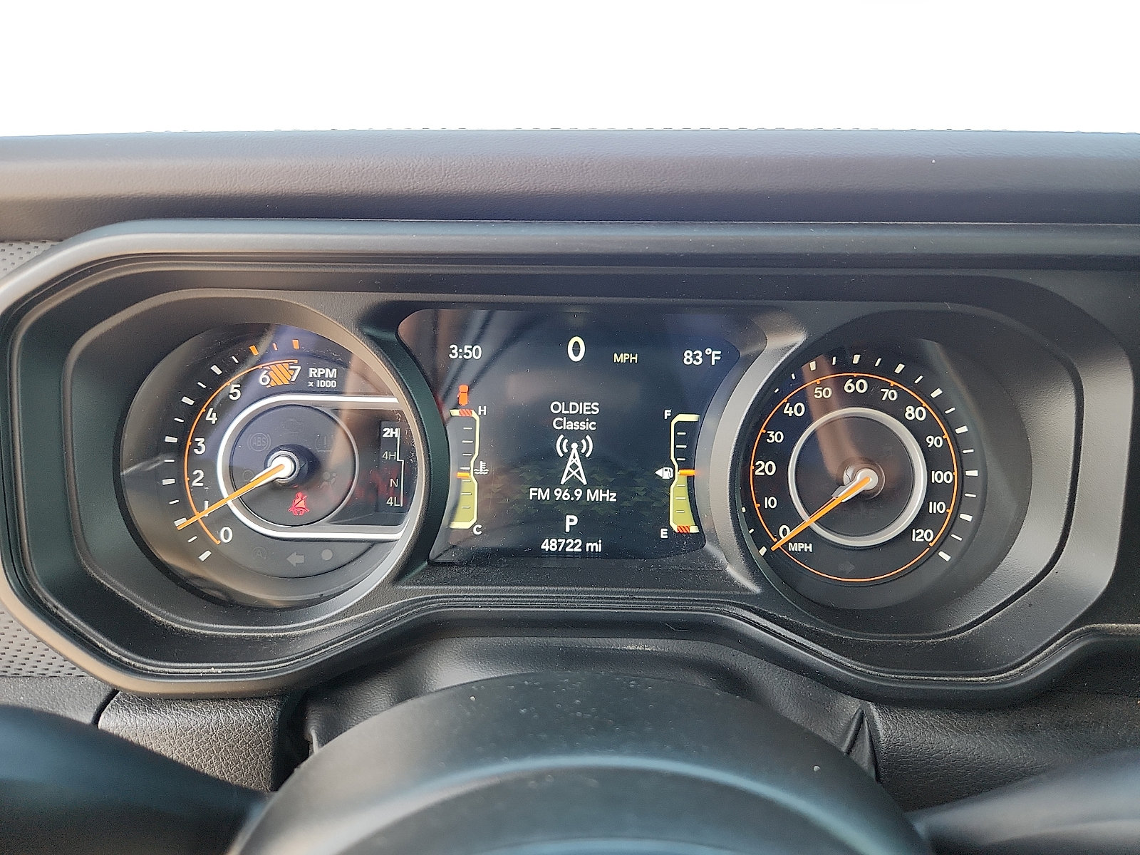 Used 2025 Jeep Wrangler Unlimited Rubicon AWD/4WD image 17