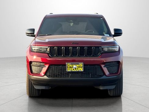 New 2025 Jeep Grand Cherokee Altitude image 3