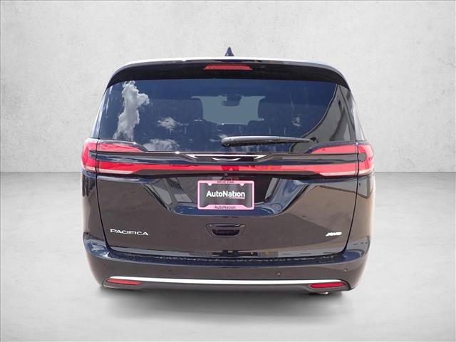 New 2027 Chrysler Pacifica Select w/ Family Tech Group AWD/4WD image 3