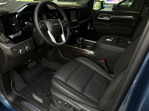 New 2026 GMC Sierra 1500 Elevation w/ Elevation Premium Package AWD/4WD image 8