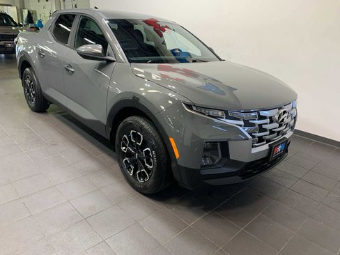 Used 2024 Hyundai Santa Cruz SEL image 2