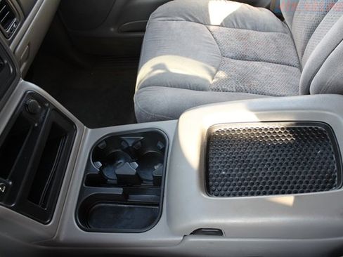 Used 2004 Chevrolet Tahoe LS w/ Preferred Equipment Group image 15