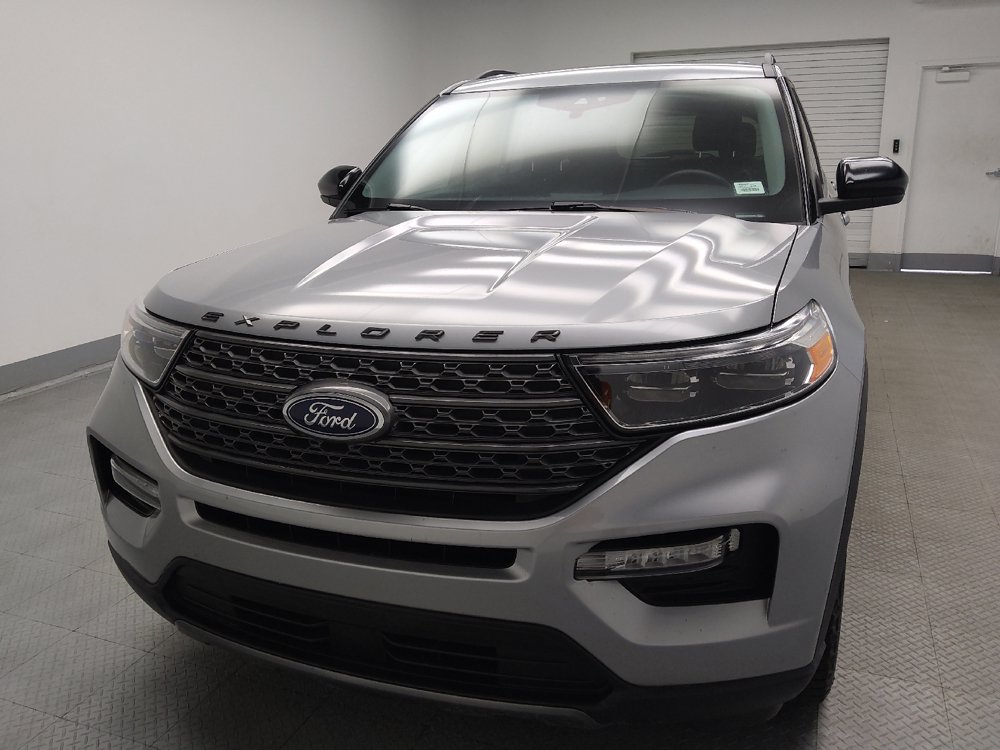 Used 2023 Ford Explorer XLT w/ Equipment Group 202A AWD/4WD image 15